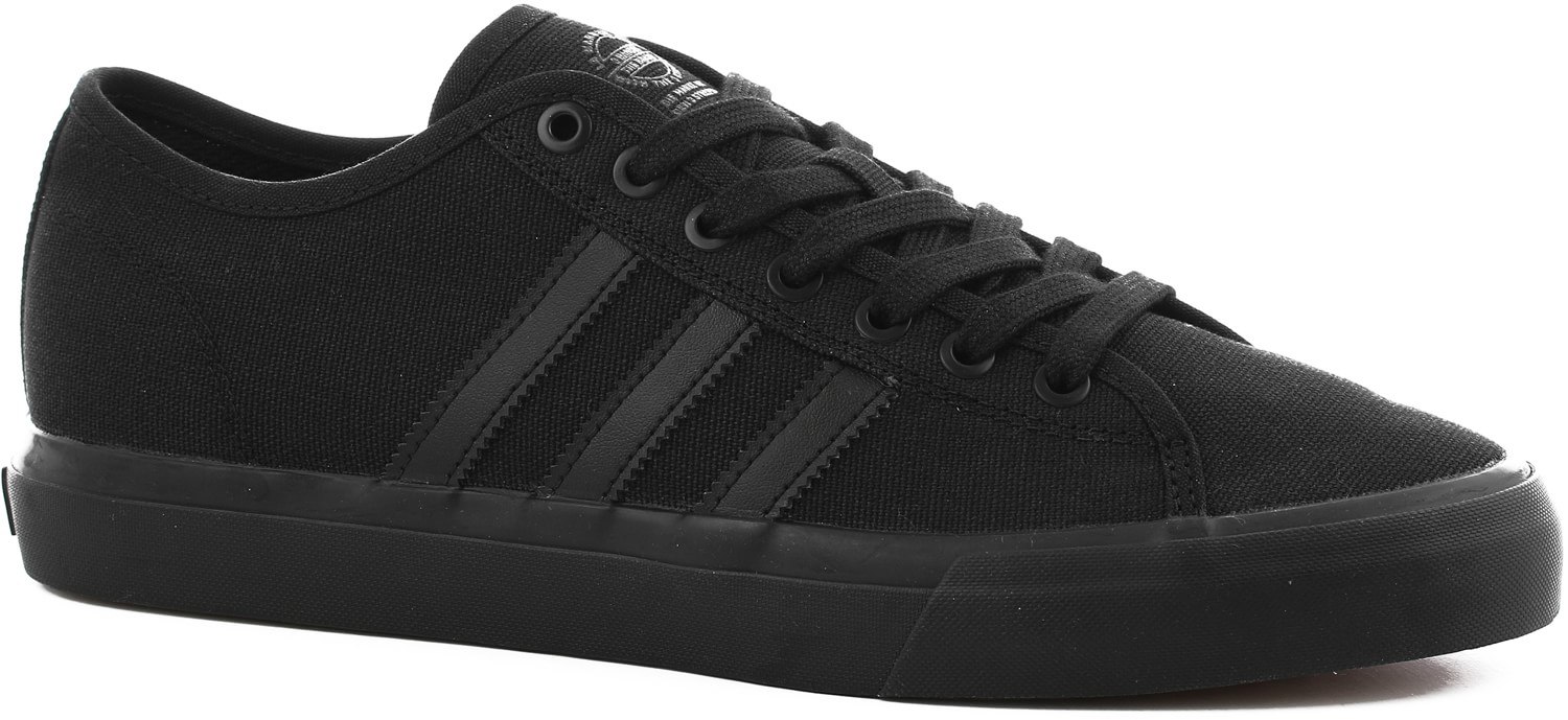 adidas-matchcourt-rx-skate-shoes-core-black Desempacados