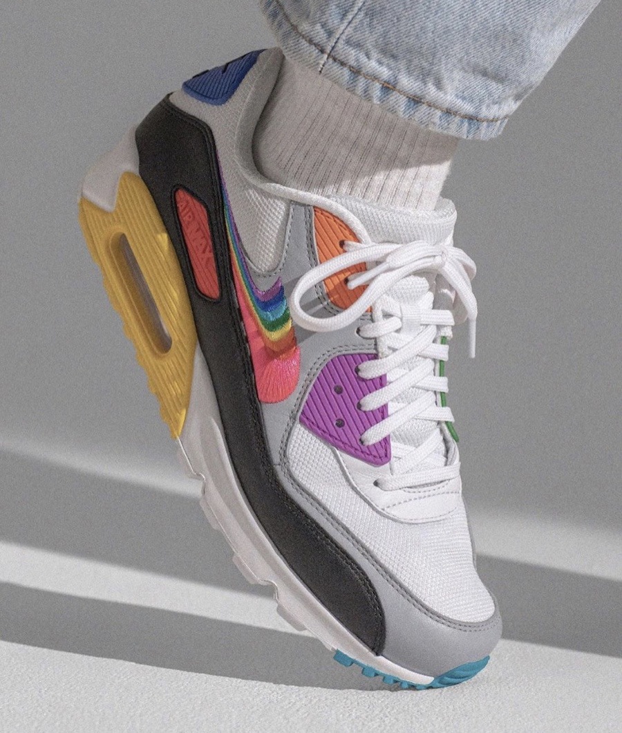 Llegó el nuevo Air Max 90 "Be True" Desempacados