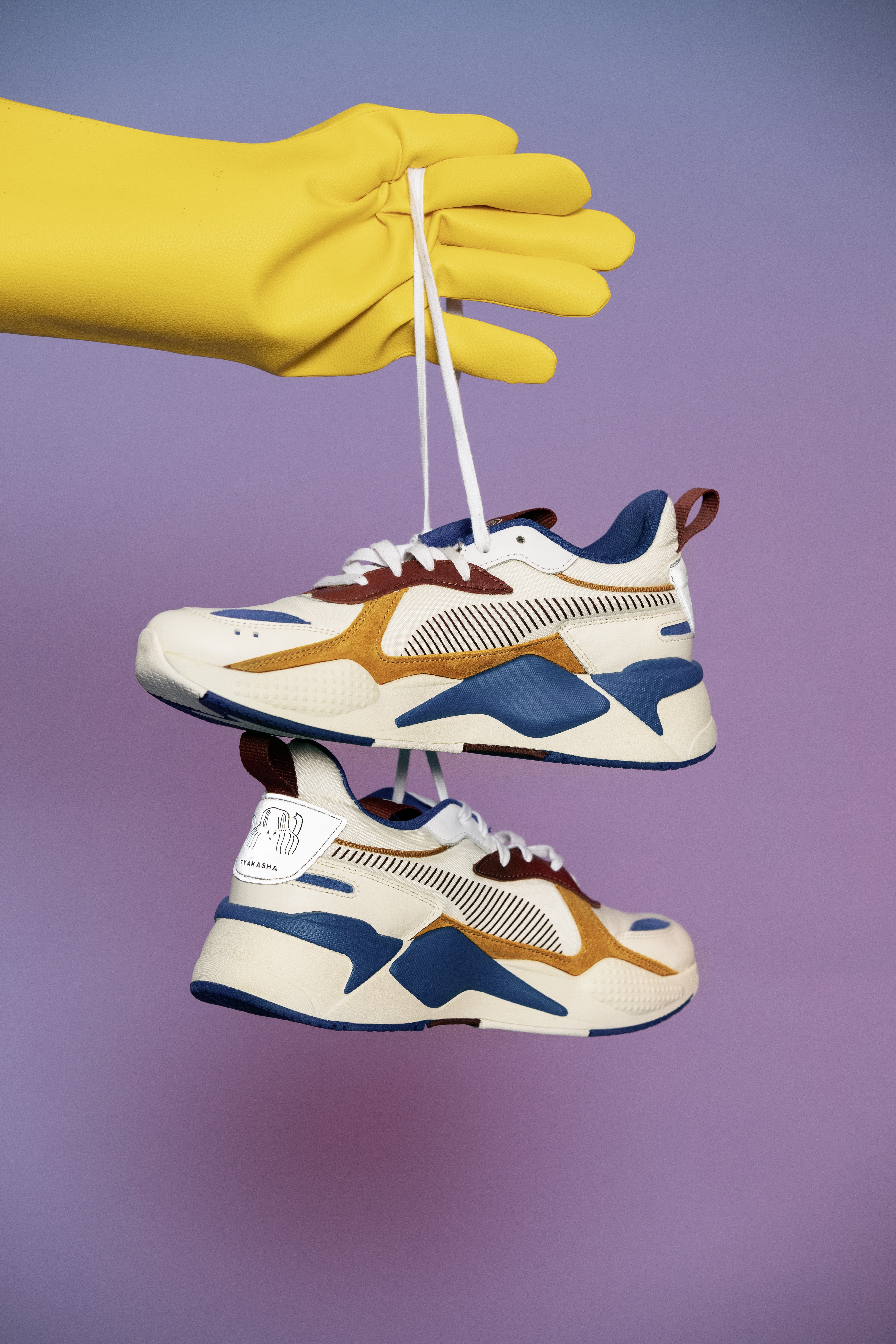 new balance tyakasha