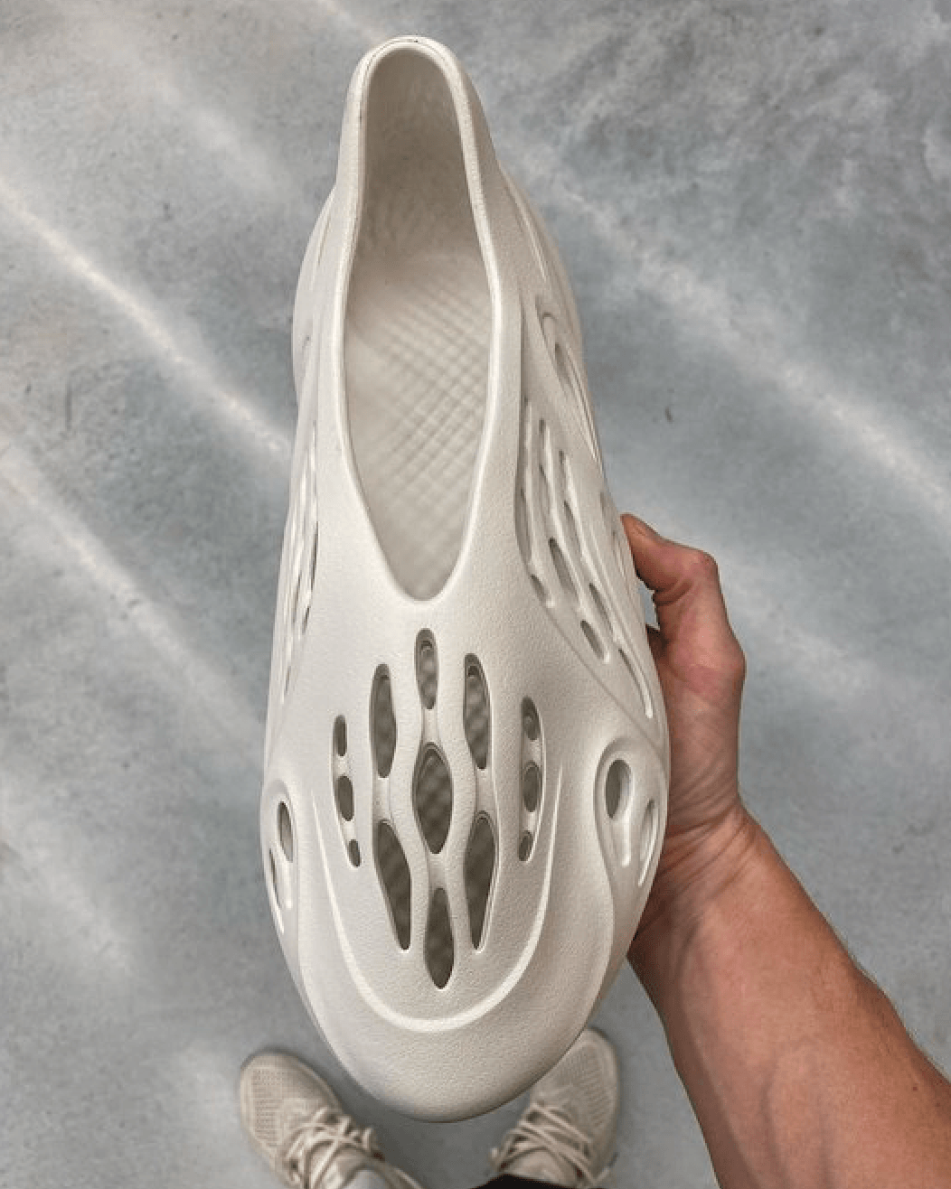 El Yeezy Foam Runner más cerca que nunca. | Desempacados