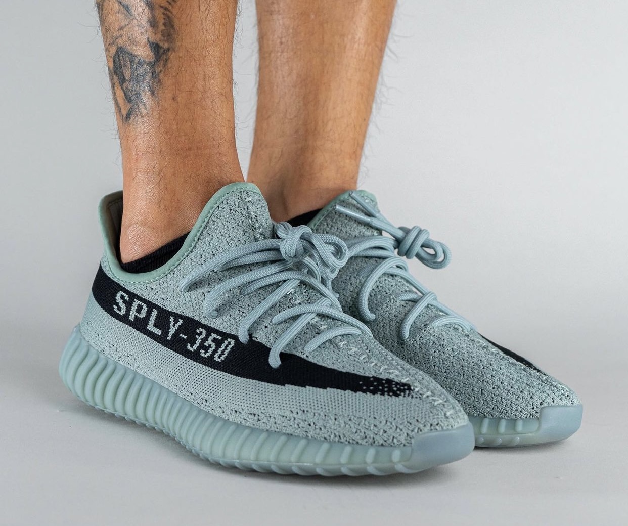 Fotos ON-FEET del Yeezy 350 V2 Ash' | Desempacados