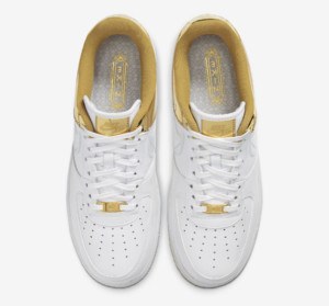 nike air force 1 with metal tag